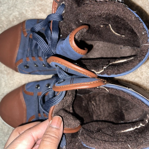 Men’s Sneakers - Picture 5 of 7